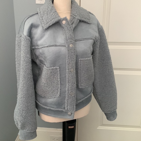 Forever21 Fleece Suede jacket - Picture 6 of 6